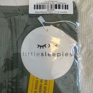 nwt little sleepies Moss 12-18 Mon onesie